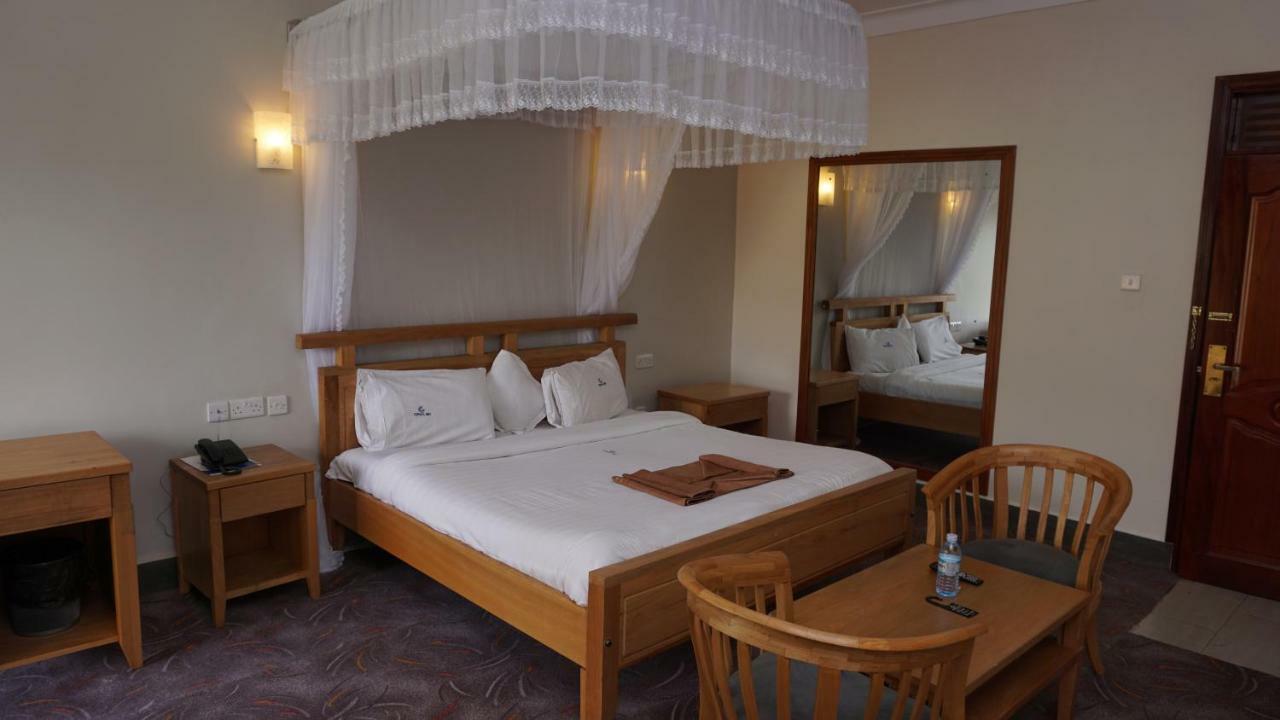 Cepha'S Inn Kabale Exterior photo